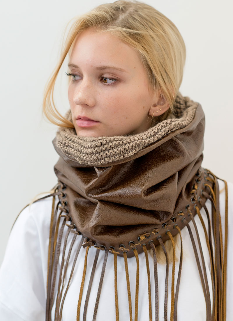 leatherbrownfringes_woman3