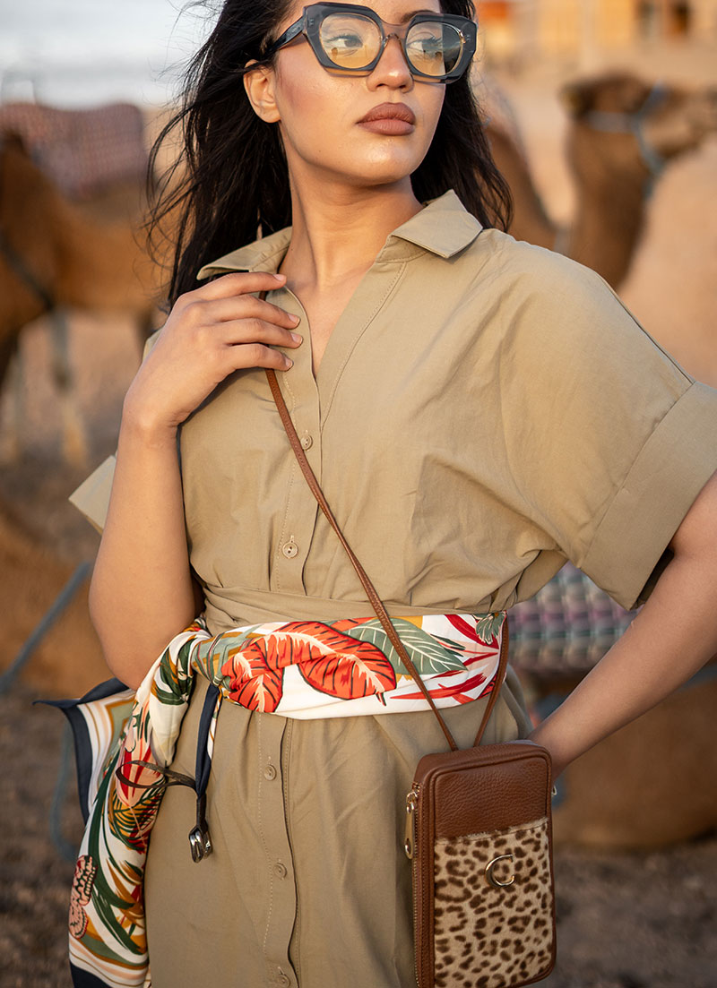 Bouquet-flowers-woman3